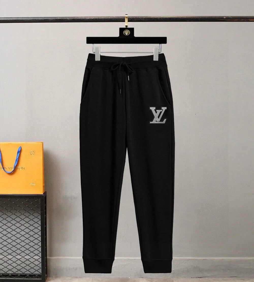 🅿️380 [LV Louis Vuitton] (Fat Man Gospel) hot-selling suit is coming. Focus on the original version of the official website. 2025 new hot-selling sweatshirt suit. The original order is the best. 🇭🇰The meticulous work of top designers is dedicated to a fitting and perfect upper body effect. All-natural high-quality Roman cotton 100%, close-fitting comfort, noble and elegant! Original hardware embodies elegance and nobility! Counter size: M-5XL (maximum wear up to 220 pounds)